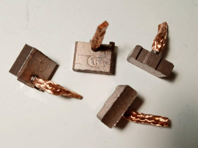 Щетки стартера BOSCH большой G158
Щетки стартера BOSCH большой G158