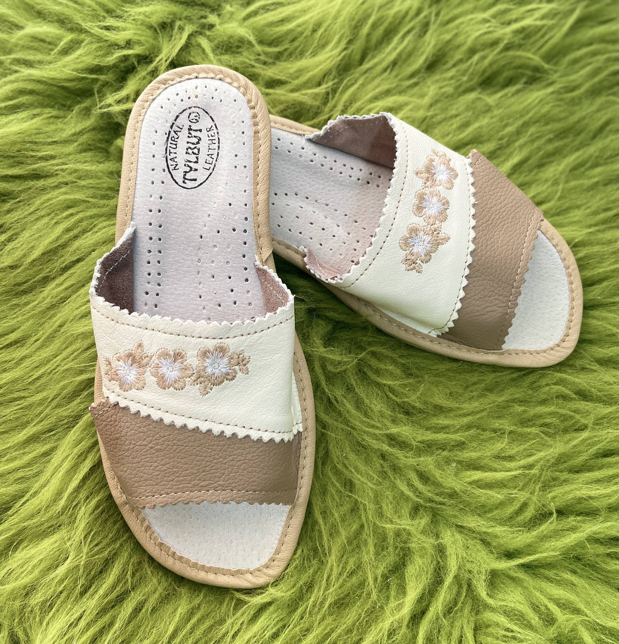 Домашні шкіряні капці жіночі 39
Домашні шкіряні капці жіночі 39