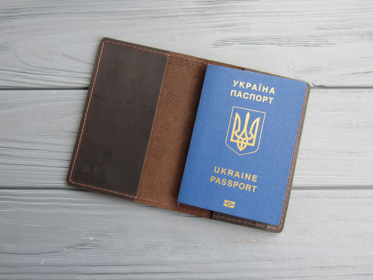 Кожаная обложка на паспорт, обложка на загранпаспорт из кожи_ темный шоколад, Коричневый
Кожаная обложка на паспорт, обложка на загранпаспорт из кожи_ темный шоколад, Коричневый