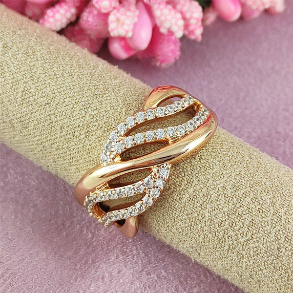 Кольцо Xuping Эмили медицинское золото позолота 18К 19
Кольцо Xuping Эмили медицинское золото позолота 18К 19