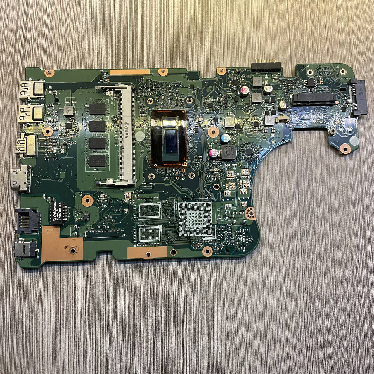 Материнська материнская плата для ноутбука Asus X555L X555LA X555LD A555L F555LD R556LA 4Gb 60NB0650-MB1810
Материнська материнская плата для ноутбука Asus X555L X555LA X555LD A555L F555LD R556LA 4Gb 60NB0650-MB1810