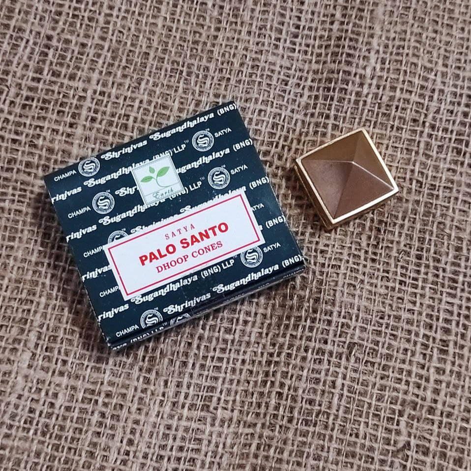 Ароматический конус Пало санто (безосновное благовоние) Palo Santo Satya, 12 конусов и подставка
Ароматический конус Пало санто (безосновное благовоние) Palo Santo Satya, 12 конусов и подставка