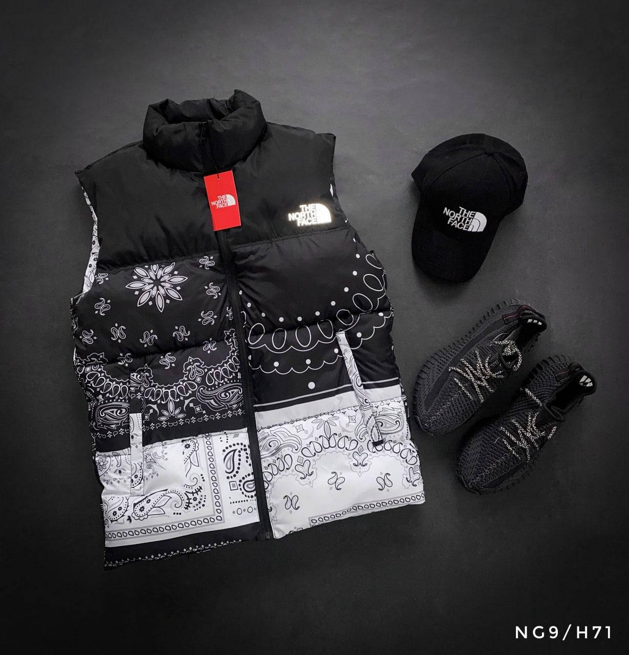 Мужская жилетка The North Face 700 черная молодежная жилет бандана ТНФ безрукавка зе норд фейс Люкс L
Мужская жилетка The North Face 700 черная молодежная жилет бандана ТНФ безрукавка зе норд фейс Люкс L