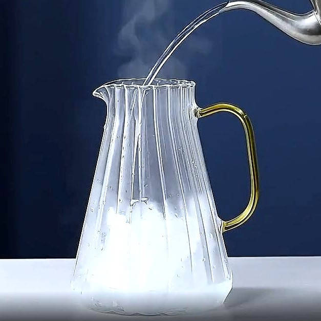 Стеклянный алмазный чайник 1,8л для плиты с золотистой крышкой, Прозрачный
Стеклянный алмазный чайник 1,8л для плиты с золотистой крышкой, Прозрачный