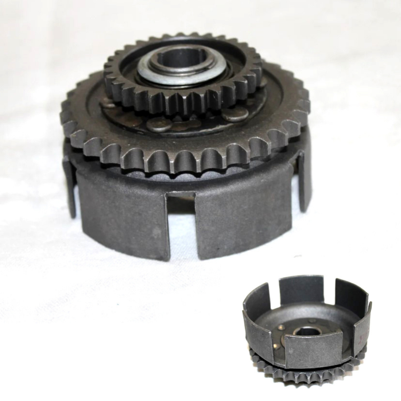 Корзина сцепления на мотоцикл Минск Восход
Корзина сцепления на мотоцикл Минск Восход