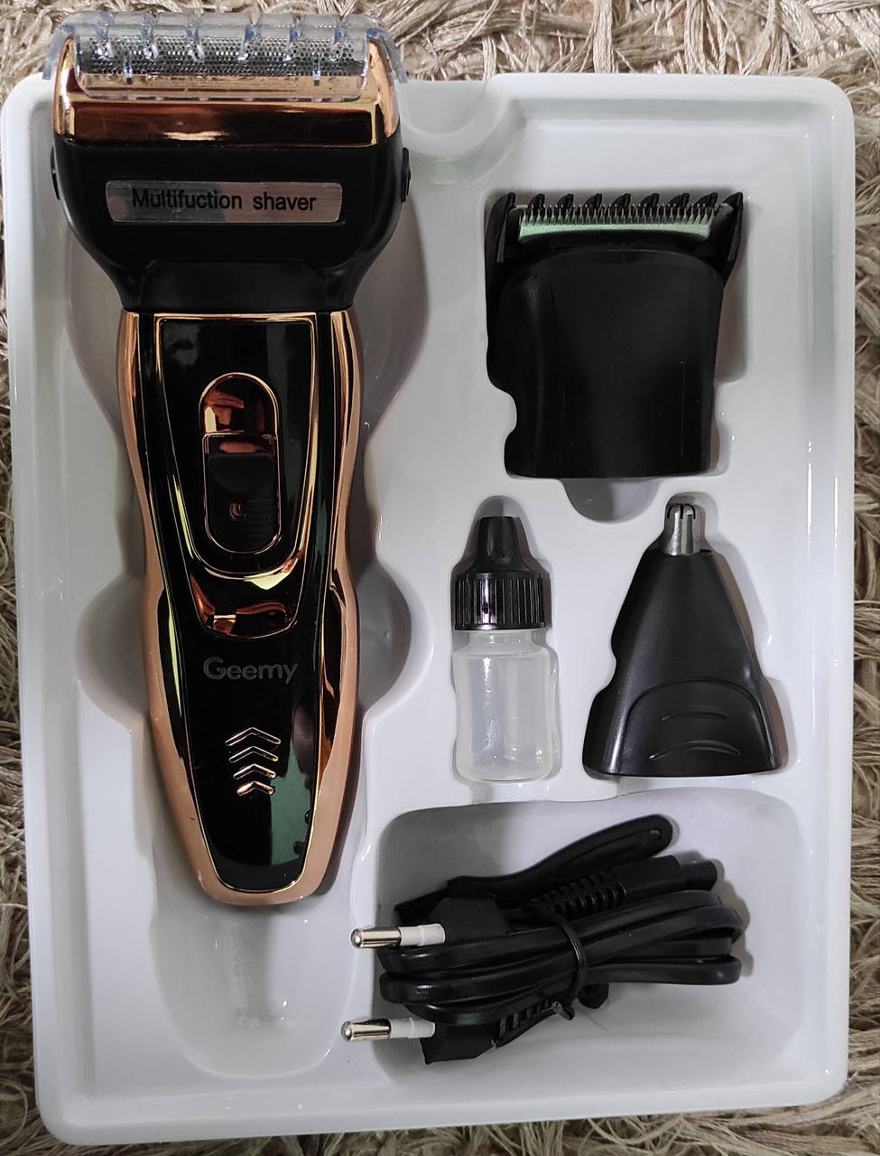 Триммер Geemy GM595
Триммер Geemy GM595