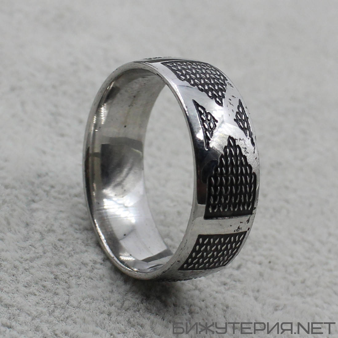 Кольцо серебристое из ювелирной медицинской стали от Stainless Steel марка 316 L ширина 7 мм ХХХ
Кольцо серебристое из ювелирной медицинской стали от Stainless Steel марка 316 L ширина 7 мм ХХХ