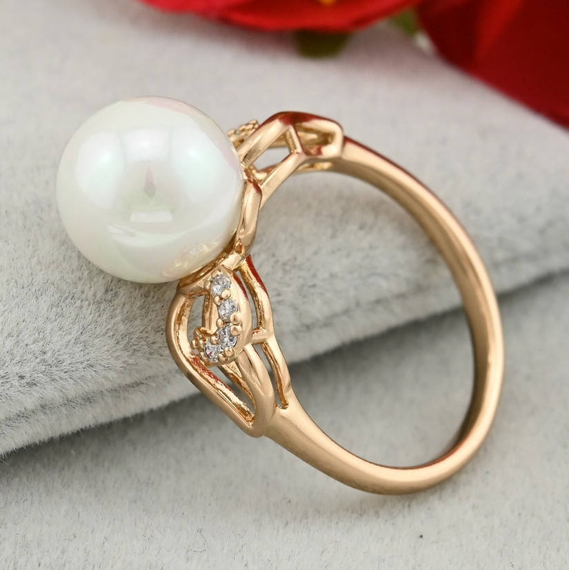 Кольцо Xuping 15264 искусственный жемчуг ширина 10 мм позолота 18К размер 19