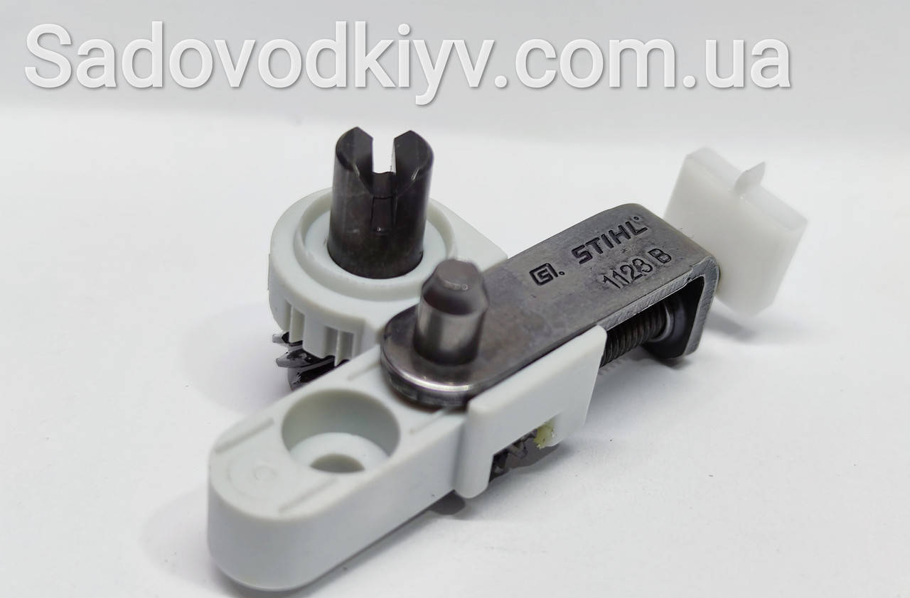 Натяжитель цепи для бензопилы Stihl MS 170, MS 180, MS 230,MS 250 (1123-007-1000) 
Натяжитель цепи для бензопилы Stihl MS 170, MS 180, MS 230,MS 250 (1123-007-1000)