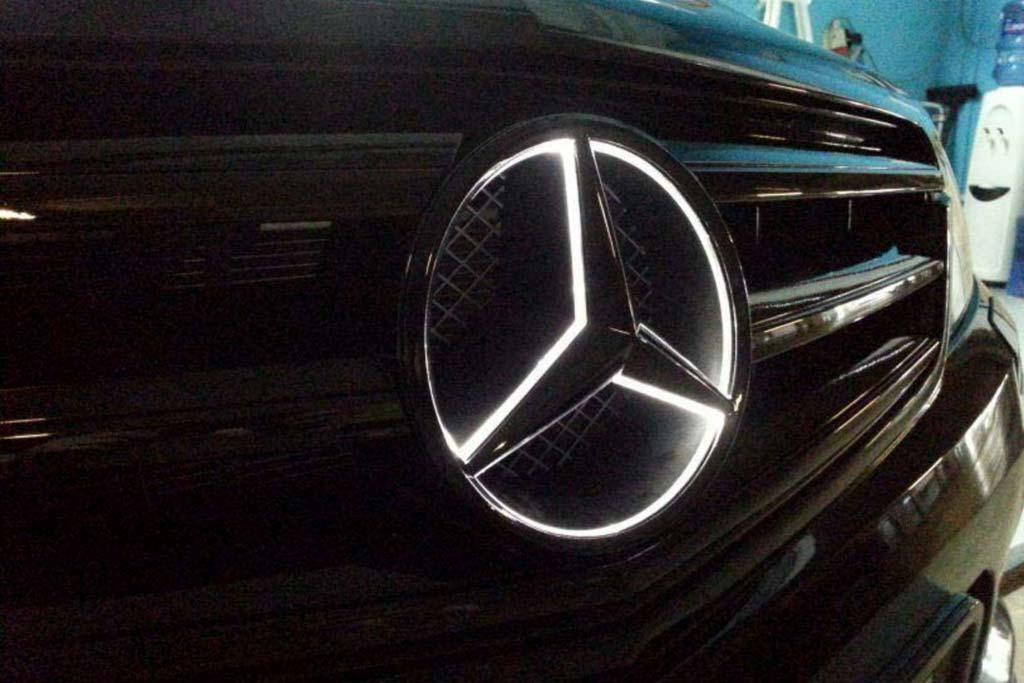 Эмблема Звезда Шильдик Mercedes с LED подсветкой в решетку Мерседес GLE GLS GLA CLA ML GL GLC 18.5 см
Эмблема Звезда Шильдик Mercedes с LED подсветкой в решетку Мерседес GLE GLS GLA CLA ML GL GLC 18.5 см