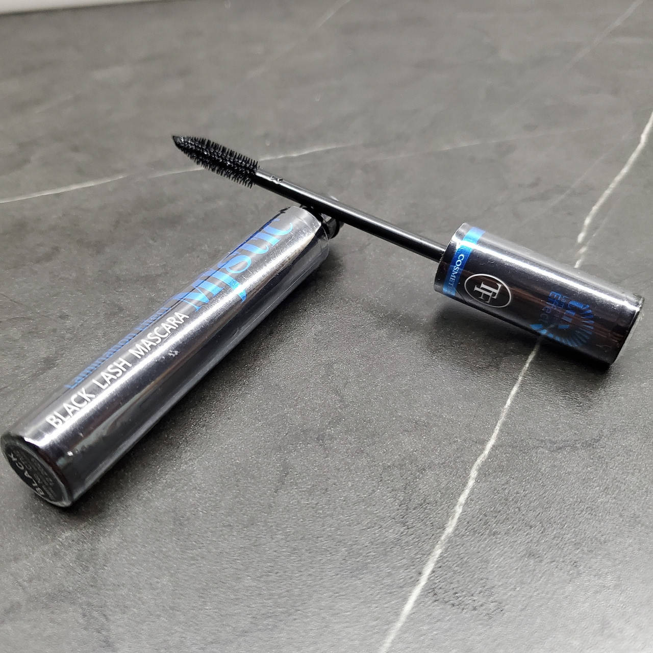 Тушь для ресниц Triumf Cosmetics Mystic черная влагоустойчивая удлинняет и подкручивает, Черный
Тушь для ресниц Triumf Cosmetics Mystic черная влагоустойчивая удлинняет и подкручивает, Черный