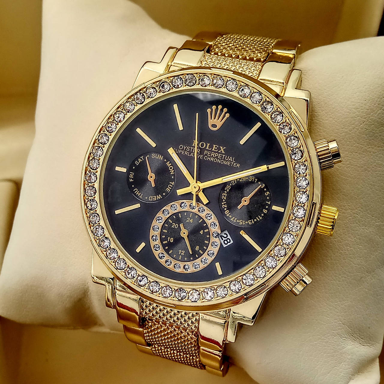 Женские кварцевые наручные часы Rolex B49-2 золотого цвета черный циферблат с датой на металлическом браслете
Женские кварцевые наручные часы Rolex B49-2 золотого цвета черный циферблат с датой на металлическом браслете