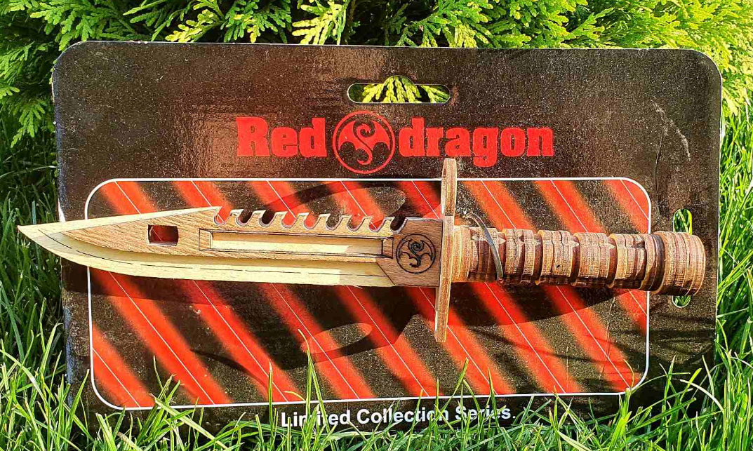 Штык Нож деревянный на картоном листе.
Штык Нож деревянный на картоном листе.