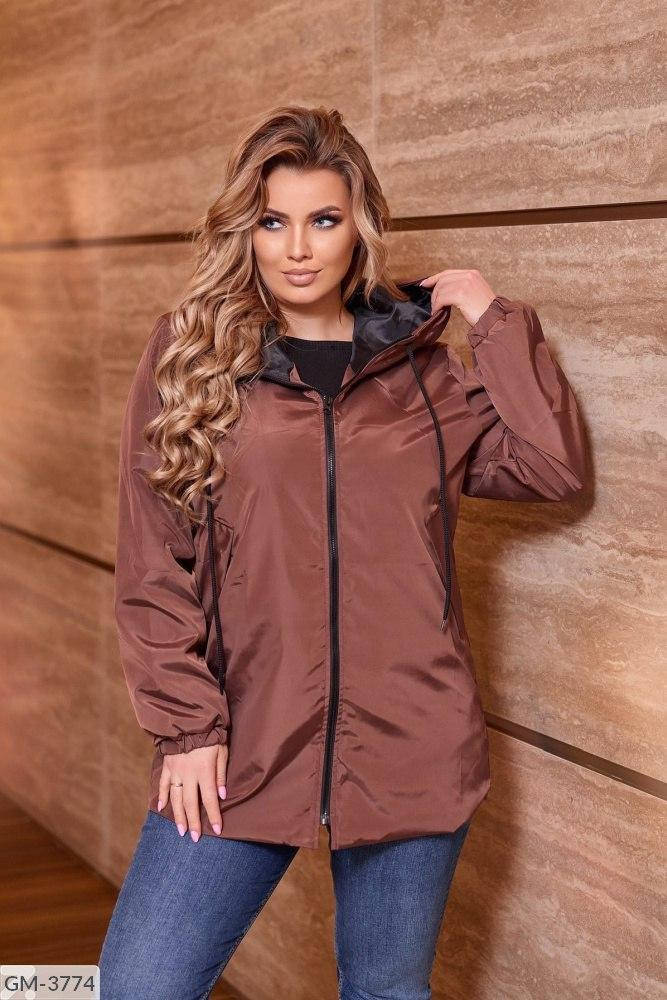 Ветровка женская большого размера из плащёвки на подкладке, с капюшоном, Черный
Ветровка женская большого размера из плащёвки на подкладке, с капюшоном, Черный