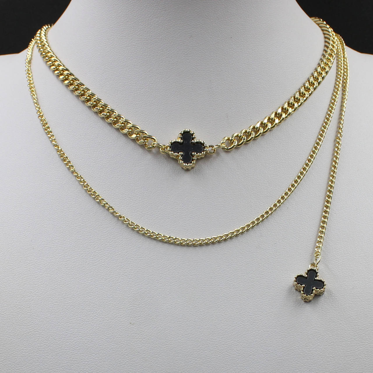 Колье женское Van Cleef двух рядное цвет золото длинное цепочка 55 см с кулончиками черного цвета 
Колье женское Van Cleef двух рядное цвет золото длинное цепочка 55 см с кулончиками черного цвета