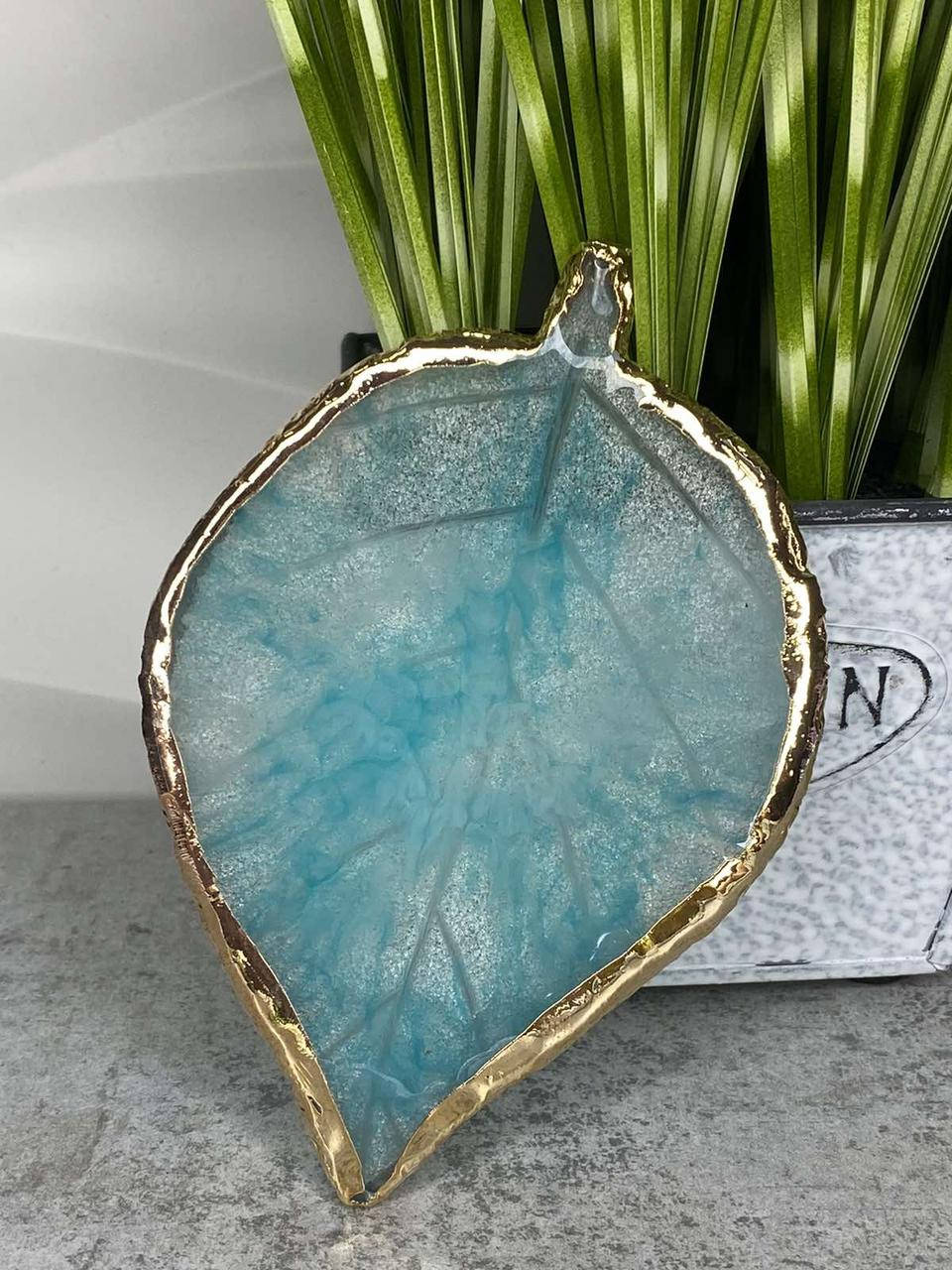 Палитра для смешивания красок лепесток бирюзовый
Палитра для смешивания красок лепесток бирюзовый