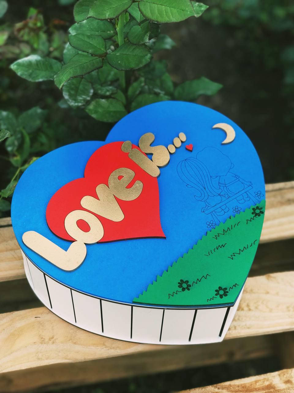 Деревянная коробка в форме сердца из фанеры, подарочная коробка Love is для конфет, или цветов ,синего цвета, Синий
Деревянная коробка в форме сердца из фанеры, подарочная коробка Love is для конфет, или цветов ,синего цвета, Синий