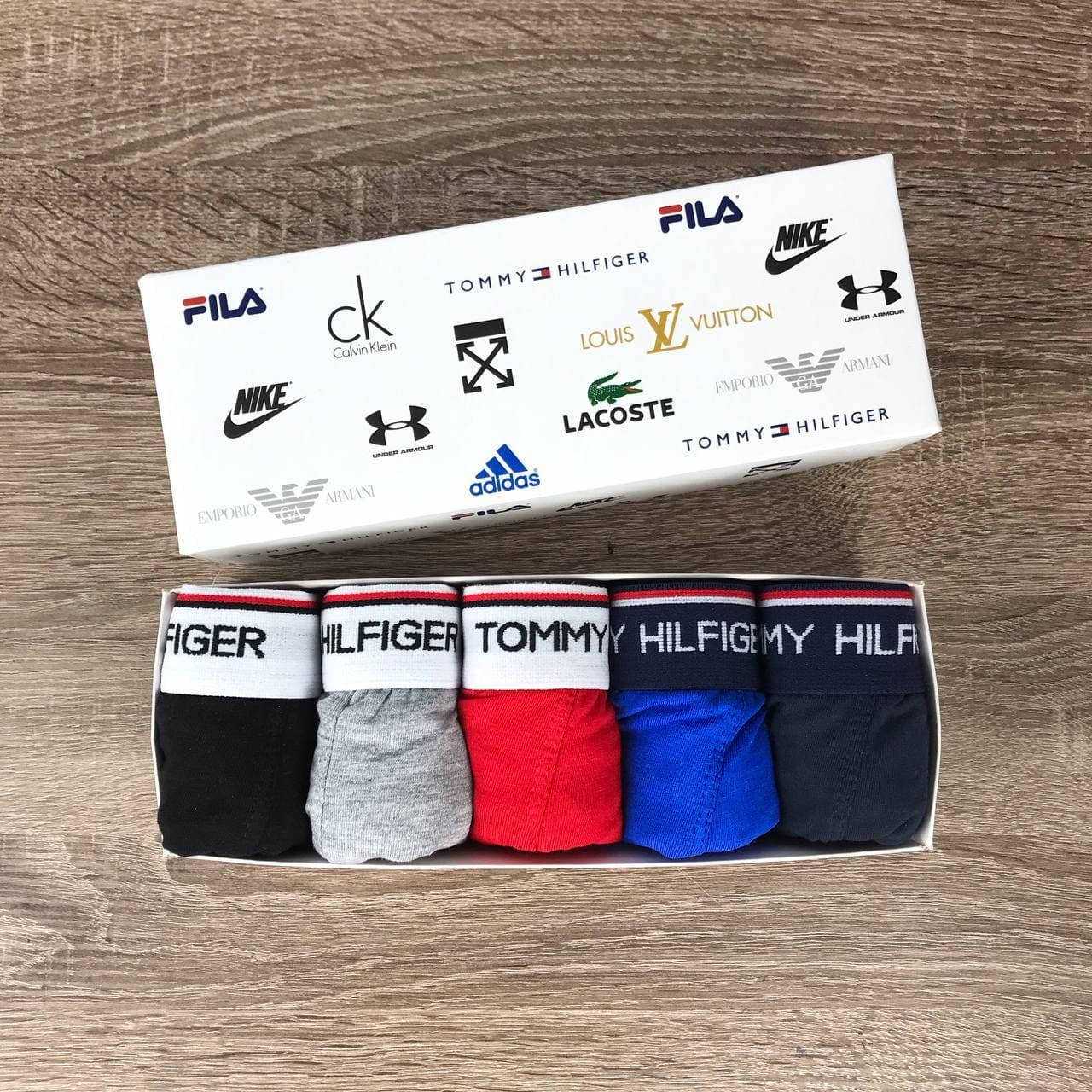 Крутой набор, мужские трусы Tommy Hilfiger, нижнее белье Томми, 5 классных боксерок в подарочной коробочке! ХХЛ, Разные цвета
Крутой набор, мужские трусы Tommy Hilfiger, нижнее белье Томми, 5 классных боксерок в подарочной коробочке! ХХЛ, Разные цвета