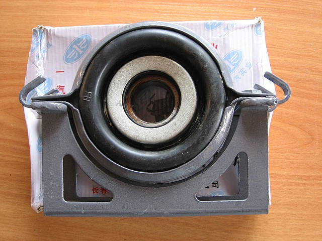 Опора подвесная вала карданного FAW 1031, 1041 (Фав) 
Опора подвесная вала карданного FAW 1031, 1041 (Фав)