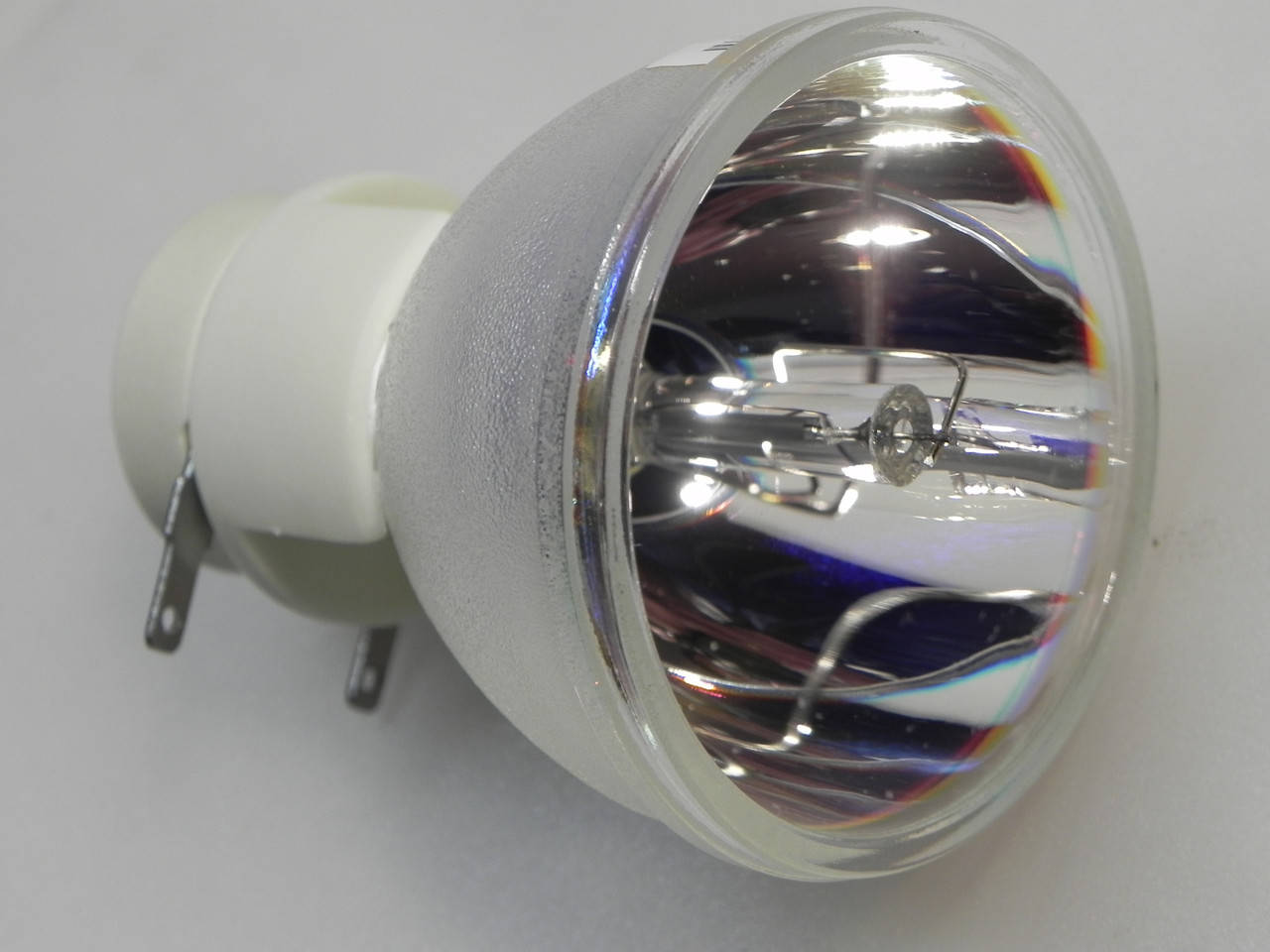 Оригинальная лампа OSRAM P-VIP 230/0.8 E20.8, EC.J9900.001, Optoma HD300X, HD33, HD3300, EX605ST, EX615
Оригинальная лампа OSRAM P-VIP 230/0.8 E20.8, EC.J9900.001, Optoma HD300X, HD33, HD3300, EX605ST, EX615