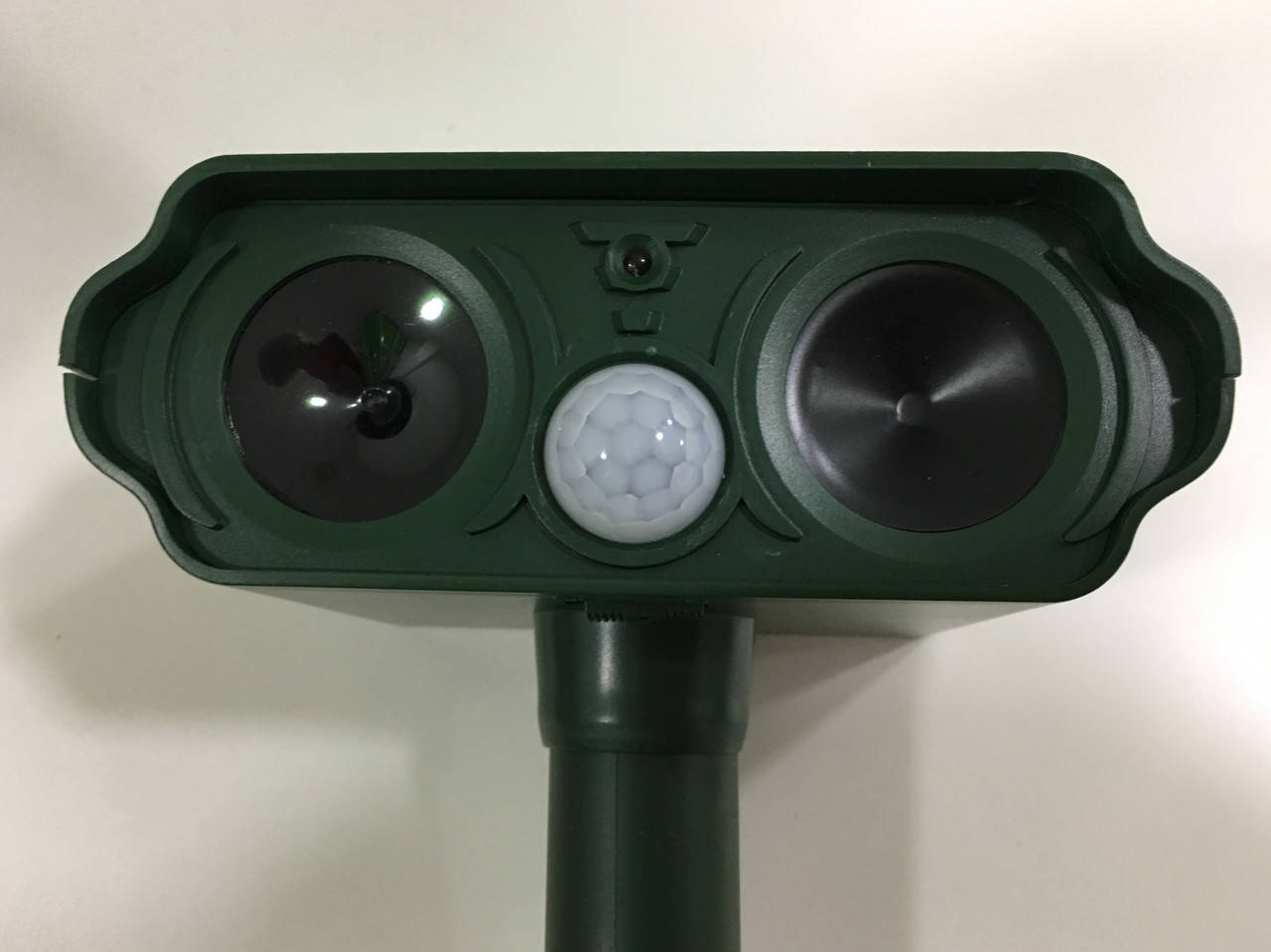 Ультразвуковий відлякувач комах і гризунів для саду Solar Animal Repeller PX-1009 (на сонячній батареї)
Ультразвуковий відлякувач комах і гризунів для саду Solar Animal Repeller PX-1009 (на сонячній батареї)