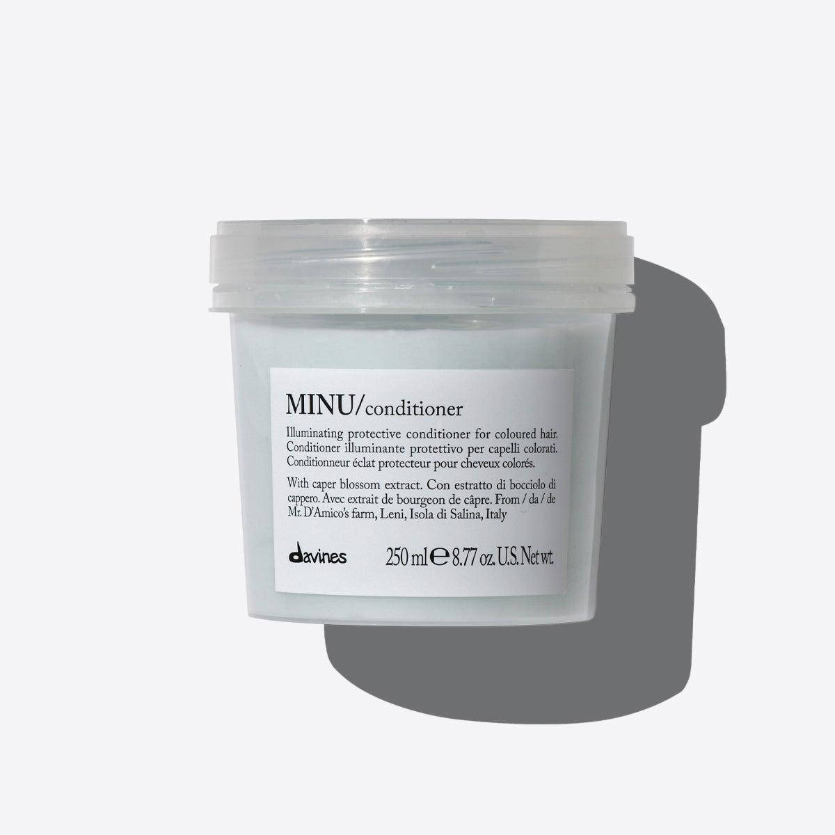 Кондиционер для сохранения косметического цвета волос 250мл Davines Essential Haircare New Minu Conditioner
Кондиционер для сохранения косметического цвета волос 250мл Davines Essential Haircare New Minu Conditioner