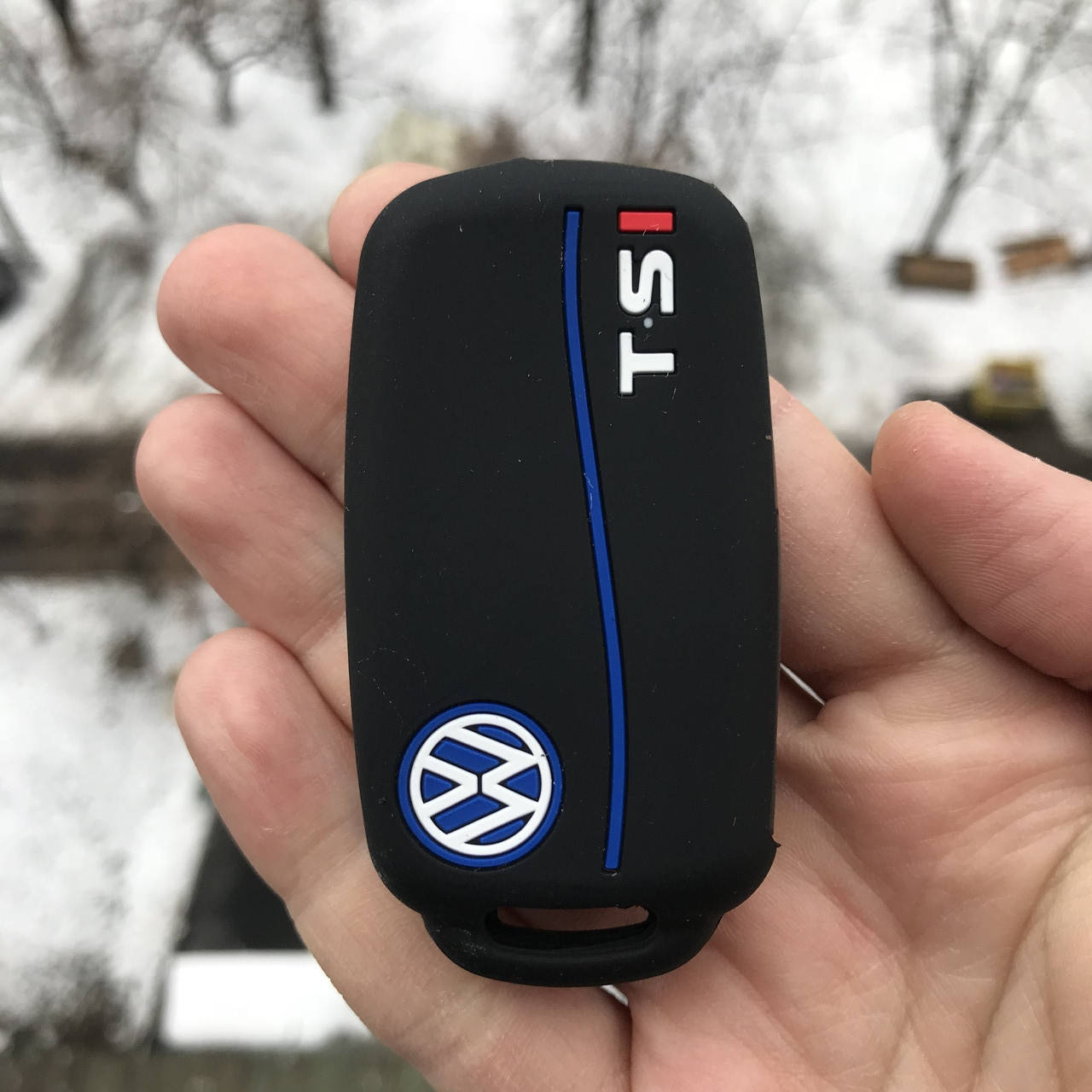 Силиконовый чехол для ключа Volkswagen Passat,Golf,Tiguan,Touareg,Polo, Jetta,Amarok,Beetle,Bora,Сaddy,Passat, Черный
Силиконовый чехол для ключа Volkswagen Passat,Golf,Tiguan,Touareg,Polo, Jetta,Amarok,Beetle,Bora,Сaddy,Passat, Черный