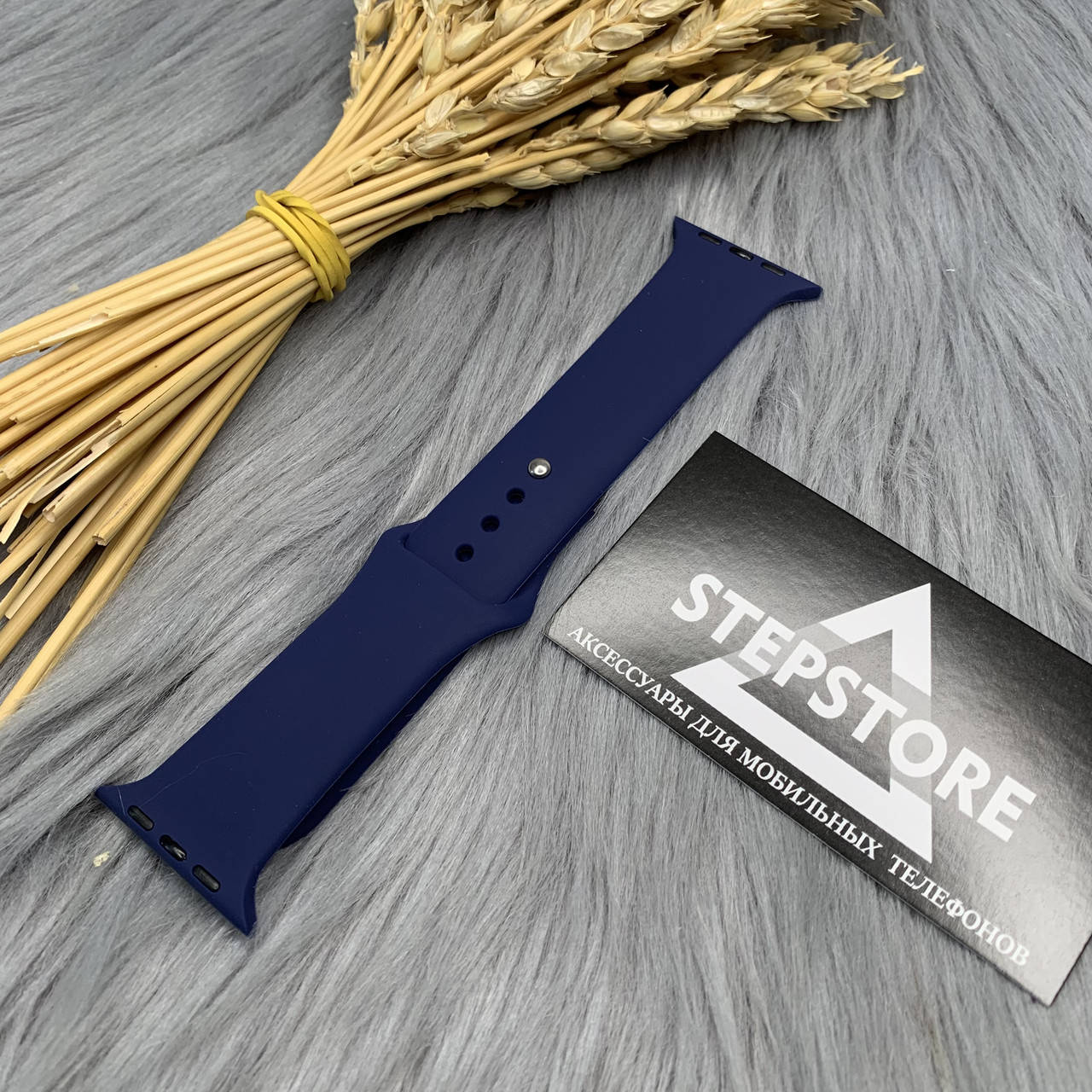 Ремешок S-M силиконовый для Apple watch 42 44 45 mm series 1 2 3 4 5 6 7 SE браслет 2. Темно синий (Midnight Blue)
Ремешок S-M силиконовый для Apple watch 42 44 45 mm series 1 2 3 4 5 6 7 SE браслет 2. Темно синий (Midnight Blue)