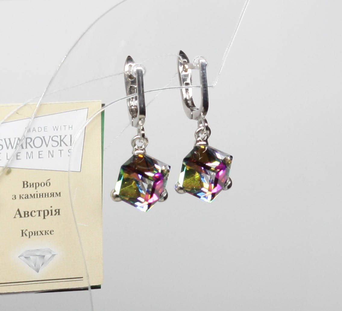 Серьги серебряные "Swarovski Куб Д8" Vitrail Medium - Бензин родированные
Серьги серебряные "Swarovski Куб Д8" Vitrail Medium - Бензин родированные