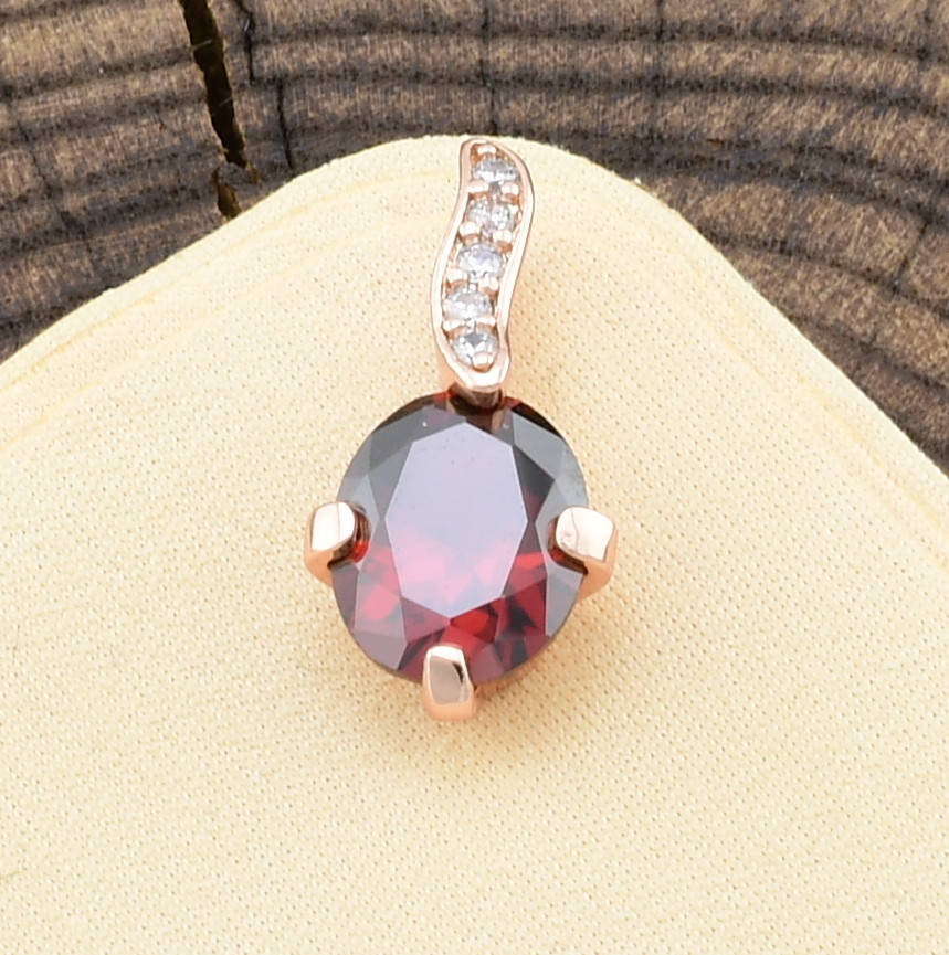 Кулон Xuping для цепочки до 3 мм 81058 размер 20х10 мм бордовые фианиты вес 1.8 г позолота РО