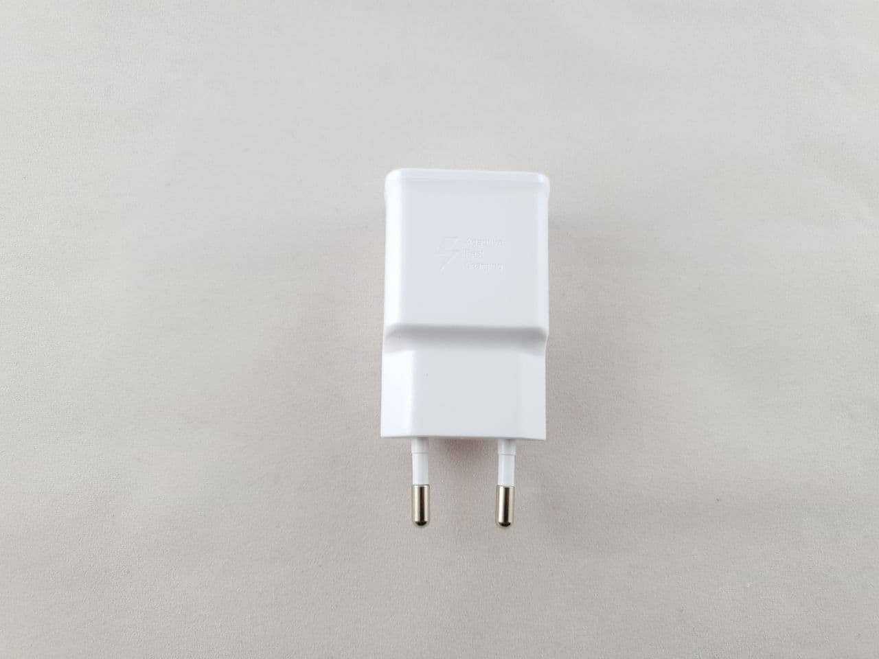 Сетевой зарядный адаптер питания Samsung EP-TA200 Adaptive fast charger (Original) белый
Сетевой зарядный адаптер питания Samsung EP-TA200 Adaptive fast charger (Original) белый