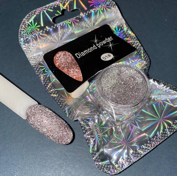 Светоотражающий сухой блеск для ногтей Diamond Powder №01
Светоотражающий сухой блеск для ногтей Diamond Powder №01