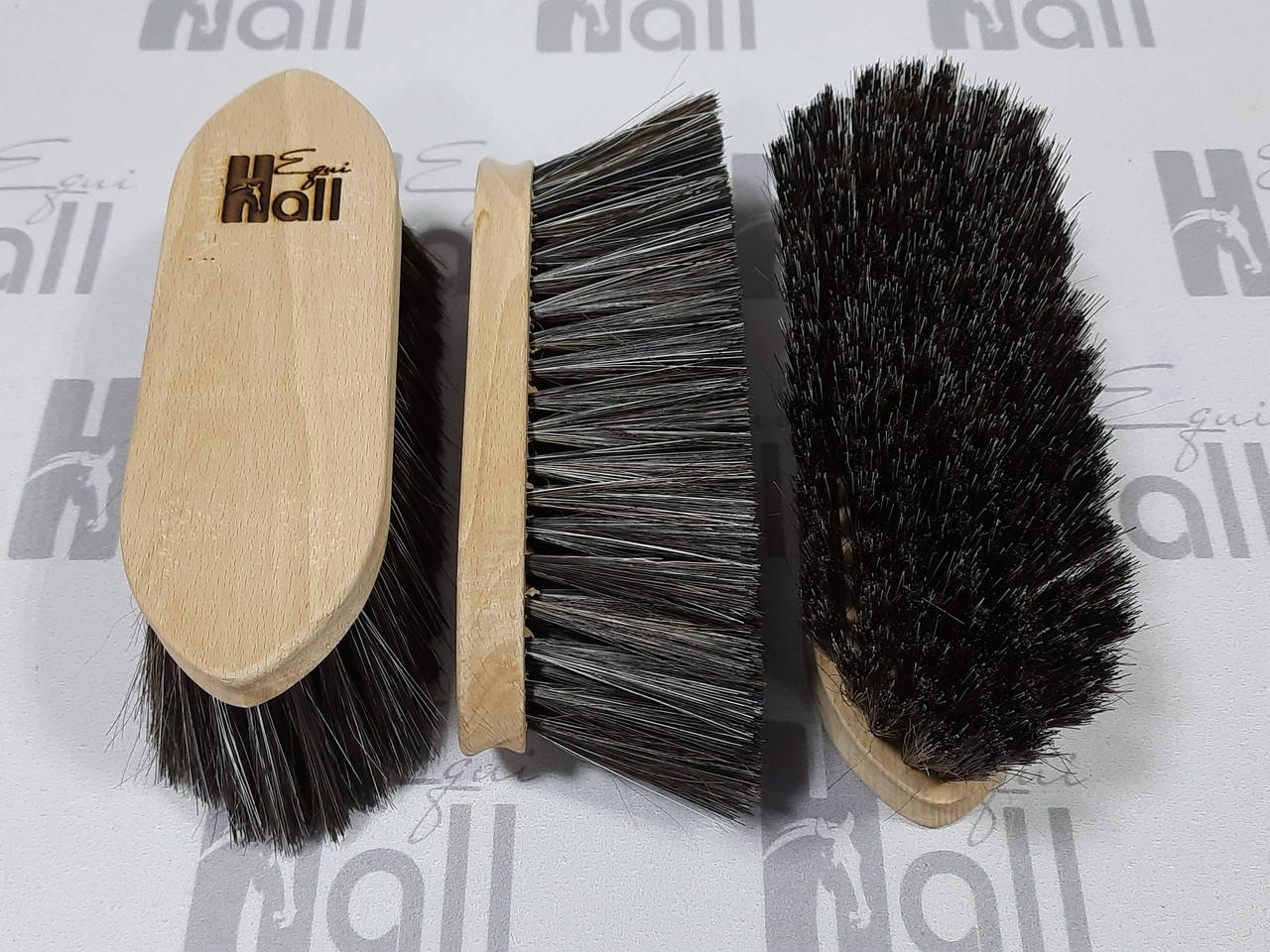 Щётка EQUIHALL 
Щётка EQUIHALL