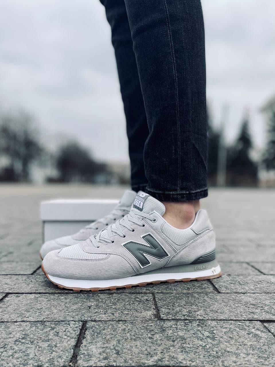 New Balance мужские весенние/летние/осенние серые кроссовки на шнурках.Демисезонные мужские замшевые кроссы 42, Серый
New Balance мужские весенние/летние/осенние серые кроссовки на шнурках.Демисезонные мужские замшевые кроссы 42, Серый