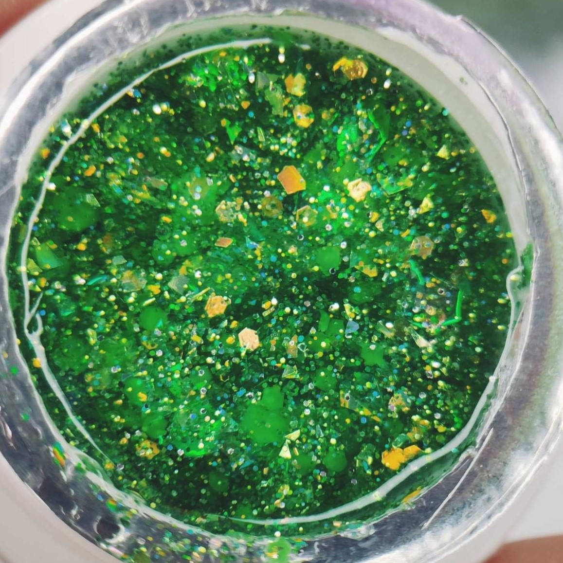 Люминесцентный глиттерный гель для маникюра Global Fashion Luminous Glitter gel 08
Люминесцентный глиттерный гель для маникюра Global Fashion Luminous Glitter gel 08