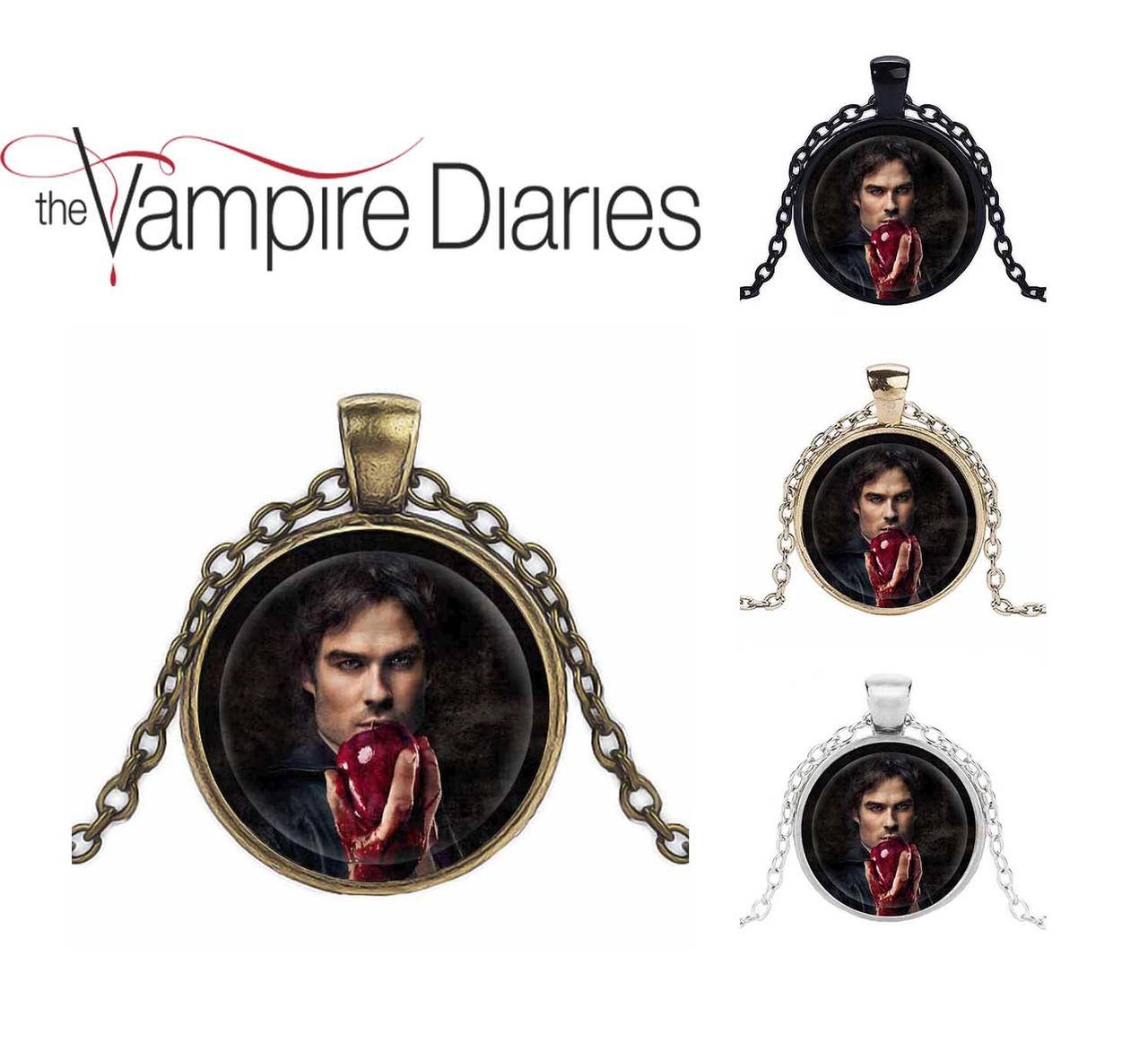 Кулон Дневники Вампира Vampire Diaries с Деймоном Сальваторе
Кулон Дневники Вампира Vampire Diaries с Деймоном Сальваторе