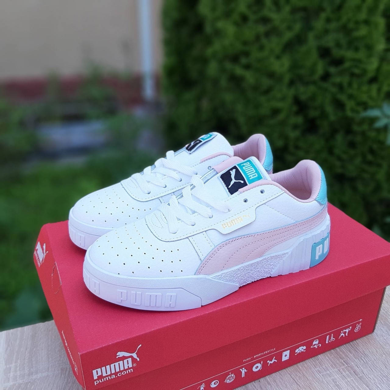 Puma Cali женские демисезонные белые кроссовки на шнурках. Весенние женские кожаные кроссы, Белый
Puma Cali женские демисезонные белые кроссовки на шнурках. Весенние женские кожаные кроссы, Белый