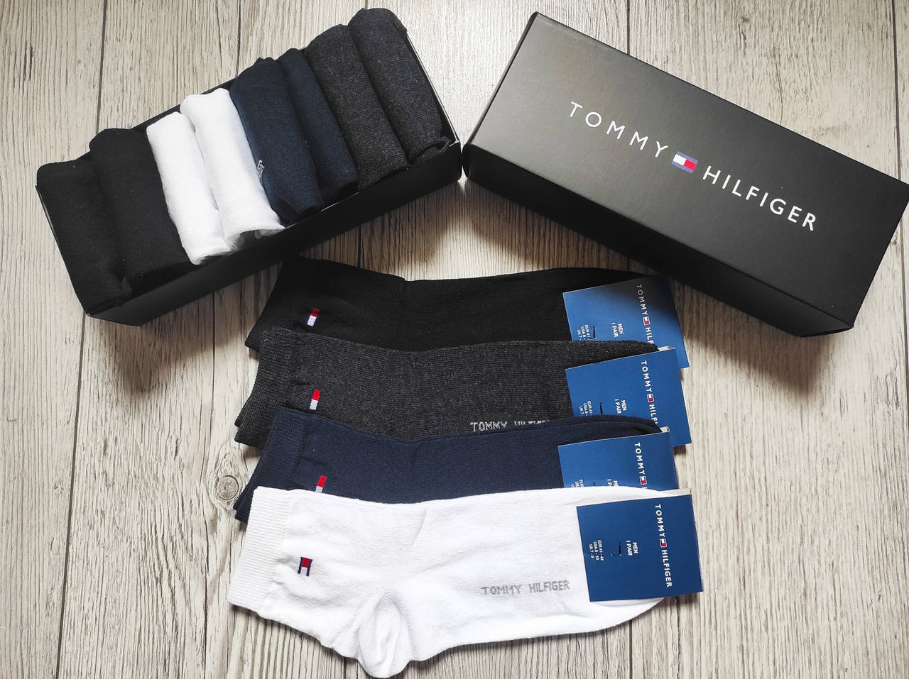 Набор мужских носков Tommy Hilfiger - 12 пар в подарочной коробке упаковке томми хилфигер / носки
Набор мужских носков Tommy Hilfiger - 12 пар в подарочной коробке упаковке томми хилфигер / носки