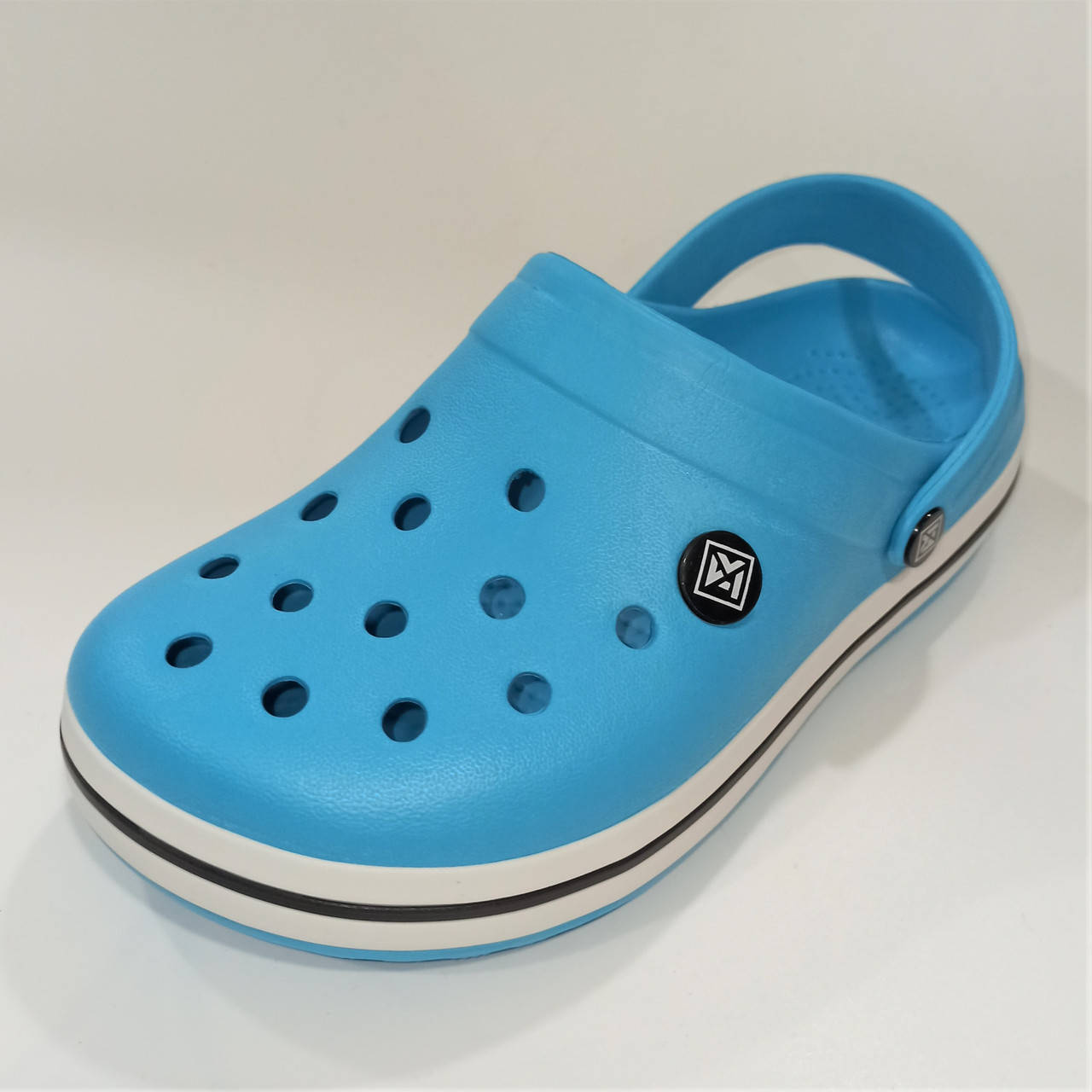 Голубые кроксы на мальчика Calypso (код 1253) размеры: 40 
Голубые кроксы на мальчика Calypso (код 1253) размеры: 40