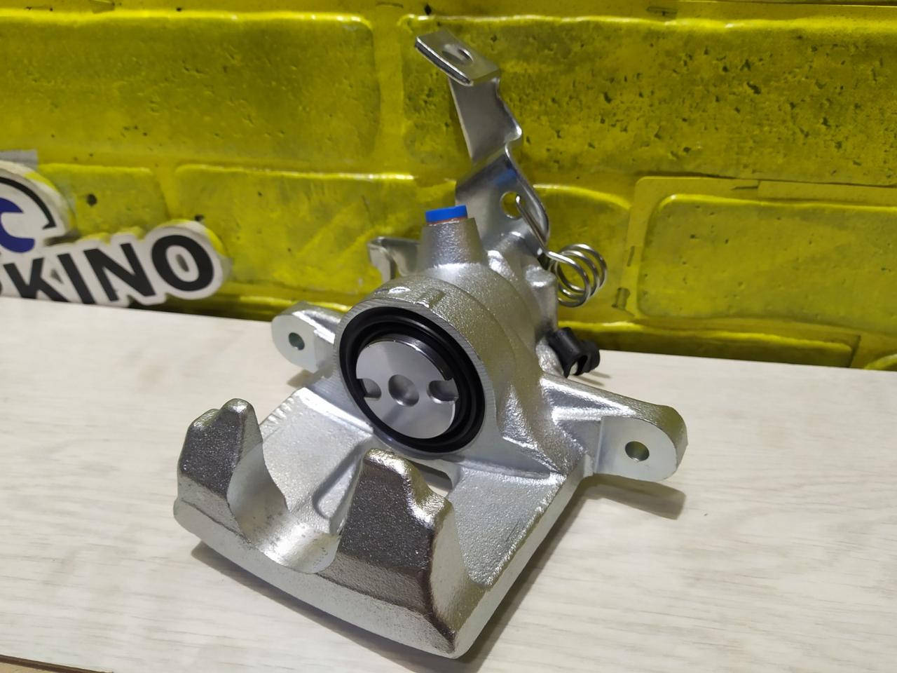 Новый Суппорт задний правый Рено Мастер 2 1998-2010 Супорт Renault Master 2 Movano Мовано Опель
Новый Суппорт задний правый Рено Мастер 2 1998-2010 Супорт Renault Master 2 Movano Мовано Опель