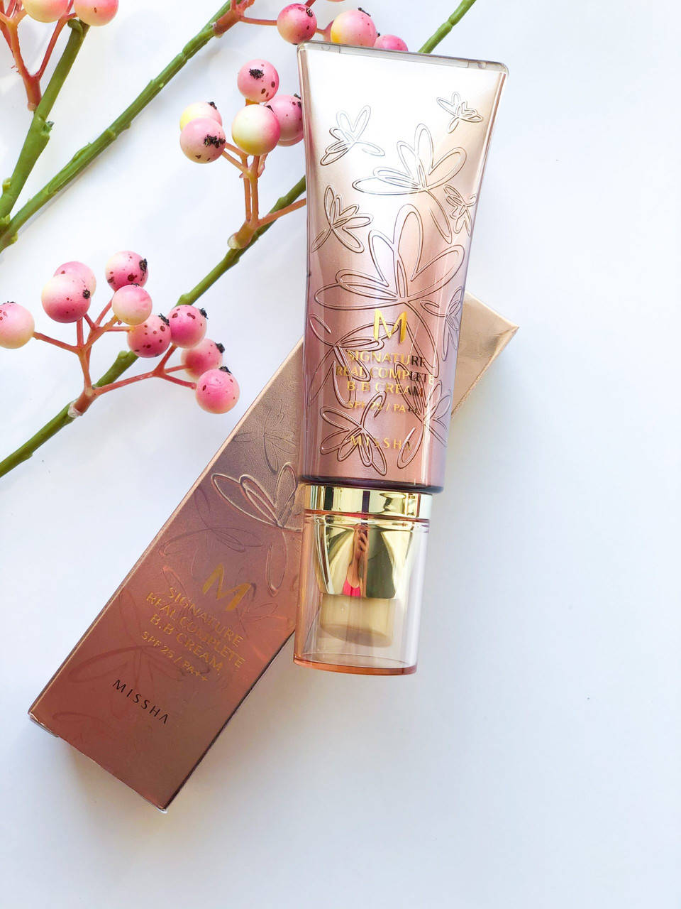 Увлажняющий ББ крем MISSHA M Signature Real Complete BB Cream SPF25/PA++ № 21 Light Beige (светлый беж)
Увлажняющий ББ крем MISSHA M Signature Real Complete BB Cream SPF25/PA++ № 21 Light Beige (светлый беж)