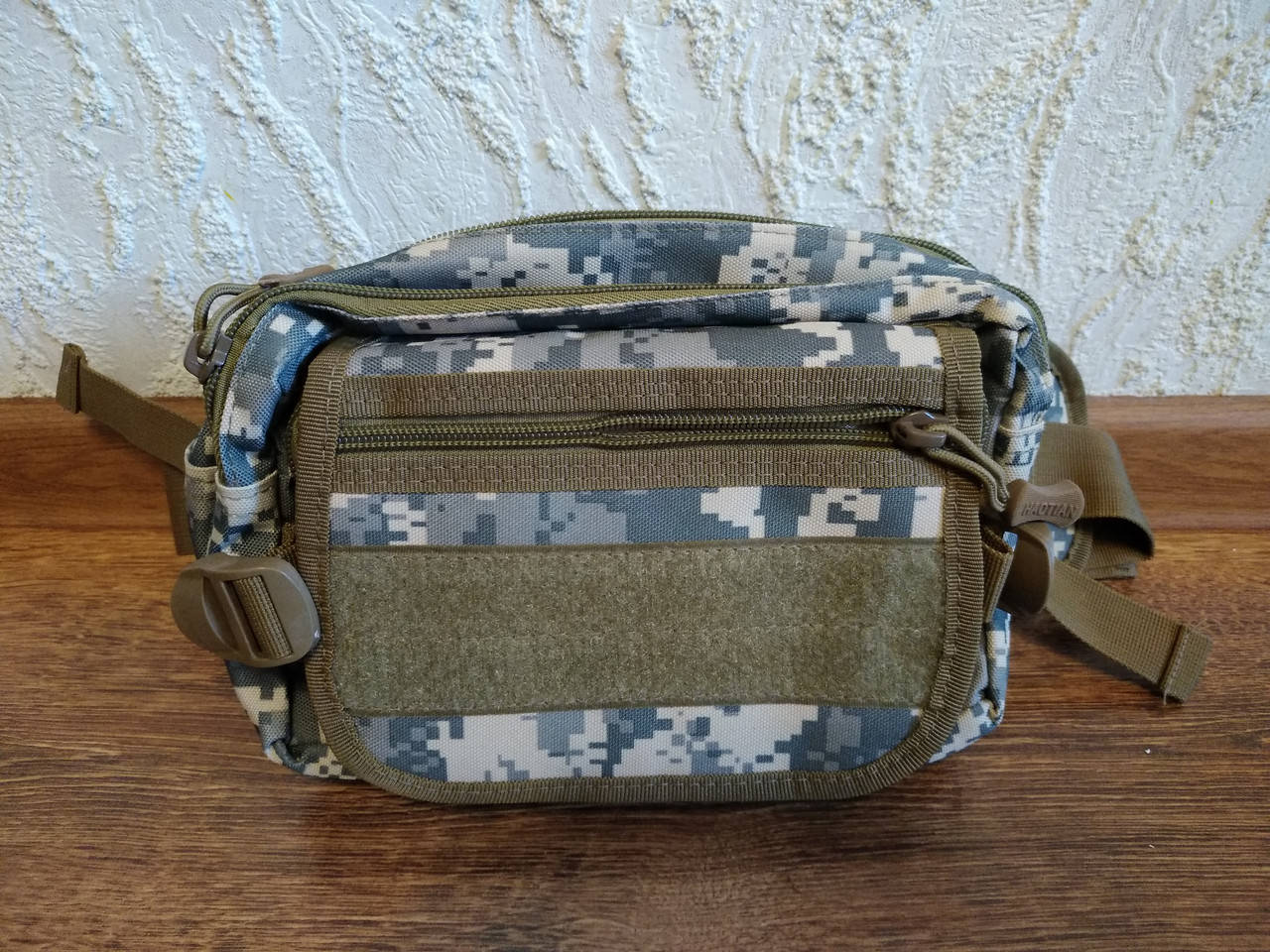 Сумка на пояс OXFORD 600D бананка с клапаном
Сумка на пояс OXFORD 600D бананка с клапаном