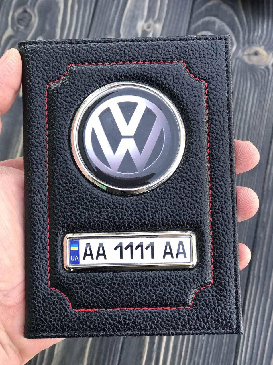 Кожаная обложка для автодокументов с логотипом и гос. номером авто ребристая кожа с красной ниткою
Кожаная обложка для автодокументов с логотипом и гос. номером авто ребристая кожа с красной ниткою