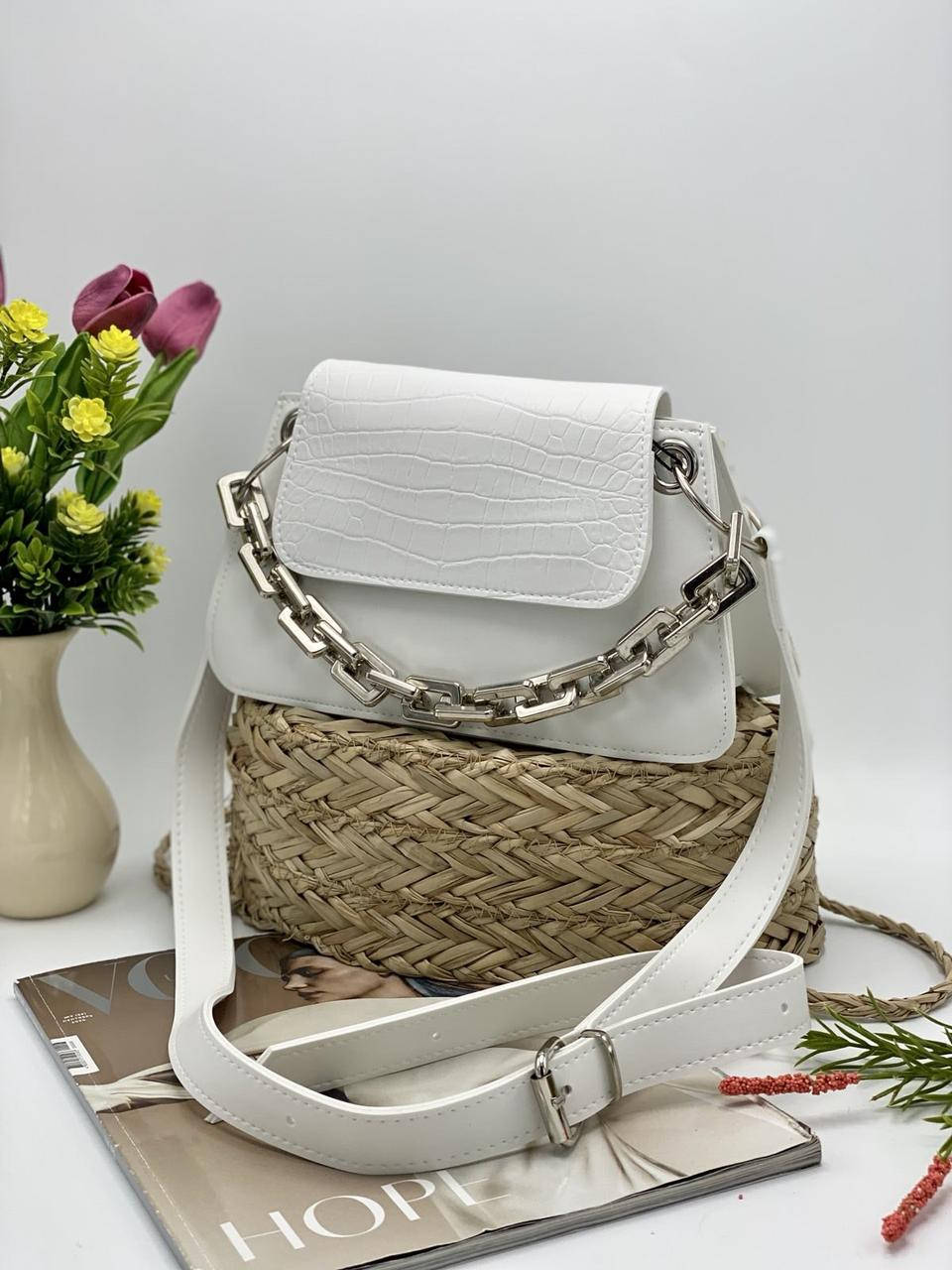 Сумочка женская стильная трапеция с клапаном цепочкой и длинным ремешком 25*14 см Nata Белая рептилия