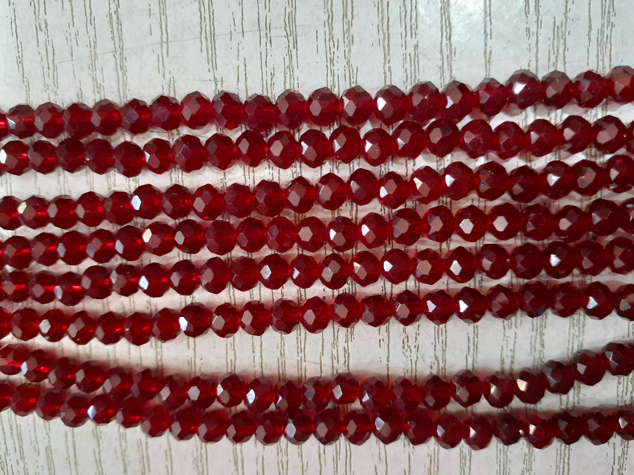 Бусины "рондель" стекло граненное d-4x3.5мм L-38см(+-)
Бусины "рондель" стекло граненное d-4x3.5мм L-38см(+-)