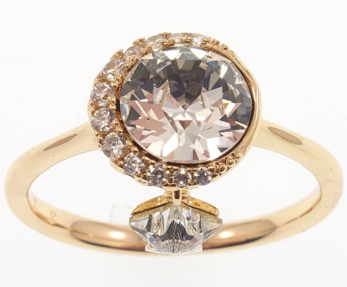 Кольцо ХР Позолота 18K с кр-ми Swarovski "Кристалл в обрамлении циркония с подвеской звезда" р.18.5
Кольцо ХР Позолота 18K с кр-ми Swarovski "Кристалл в обрамлении циркония с подвеской звезда" р.18.5