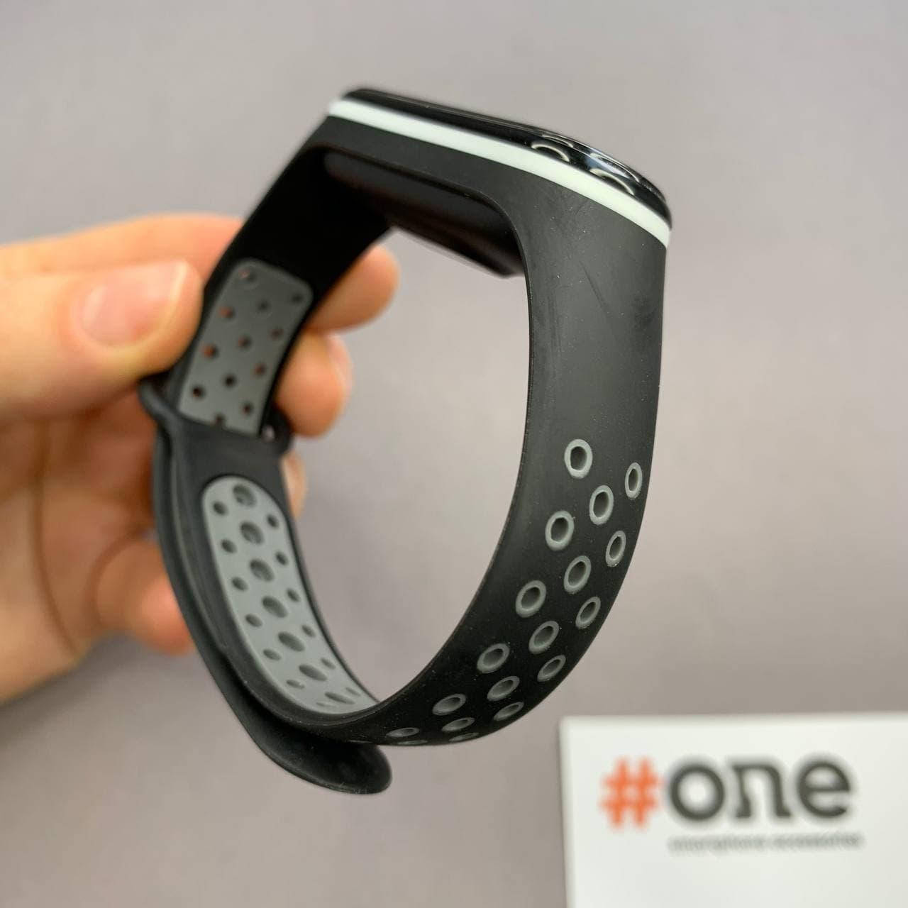 Ремешок для Xiaomi Mi Band 4 силиконовый спортивный ремешок браслет для фитнесс трекера ми бенд 4 черный SPR
Ремешок для Xiaomi Mi Band 4 силиконовый спортивный ремешок браслет для фитнесс трекера ми бенд 4 черный SPR