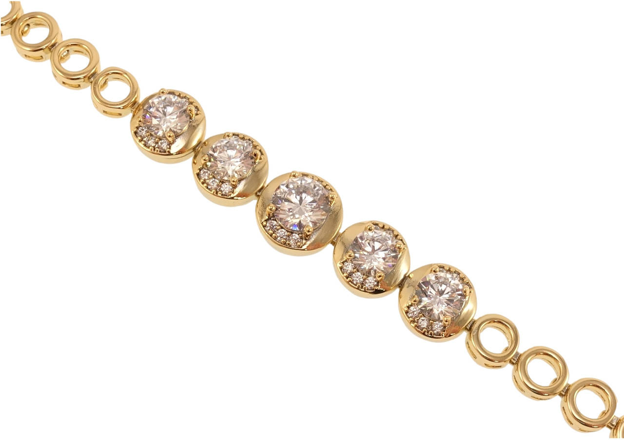 Браслет Xuping Позолота 18K "Дорожка колечек с цирконием" длина с доп.замком 17,19см х 5мм
Браслет Xuping Позолота 18K "Дорожка колечек с цирконием" длина с доп.замком 17,19см х 5мм