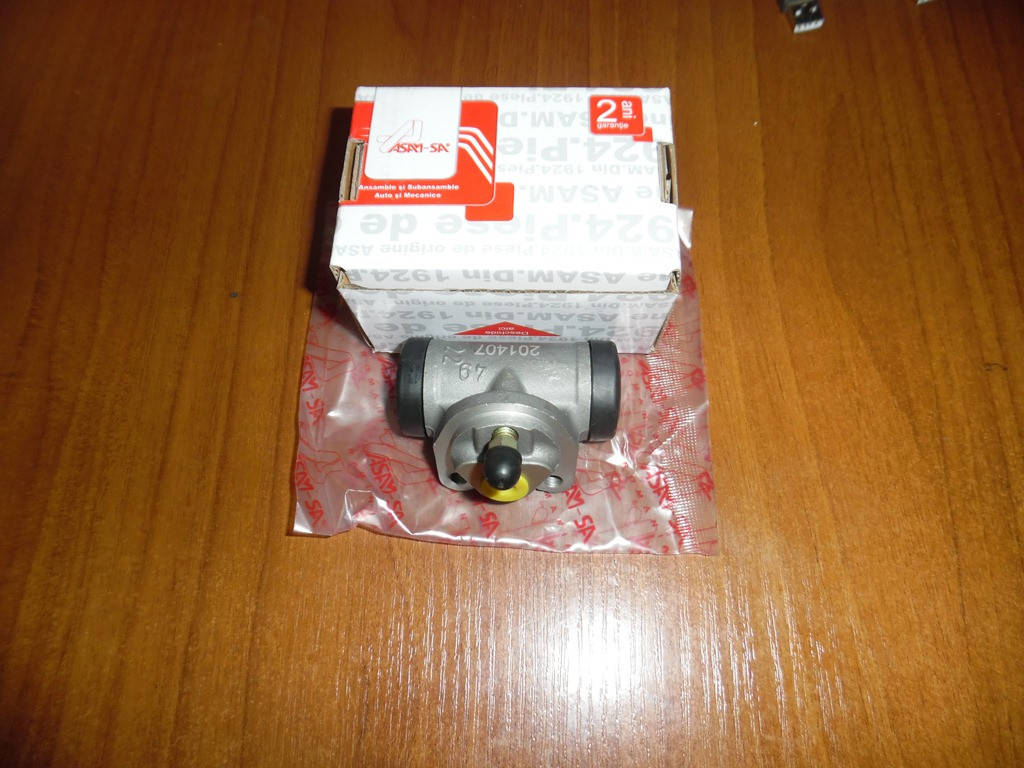 Тормозной цилиндр задний (Универсал) Renault KANGOO 1 2003-2008 (Рено Кенго), 71433 (71433)
Тормозной цилиндр задний (Универсал) Renault KANGOO 1 2003-2008 (Рено Кенго), 71433 (71433)