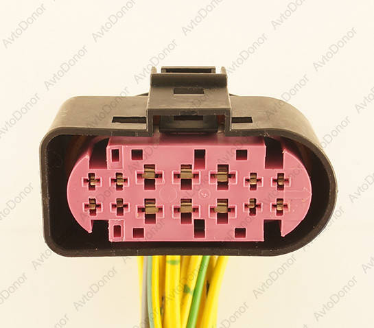 Разъем автомобильный 14-пин/контактный. Мама. 49×26 мм. НОВЫЙ 
Разъем автомобильный 14-пин/контактный. Мама. 49×26 мм. НОВЫЙ